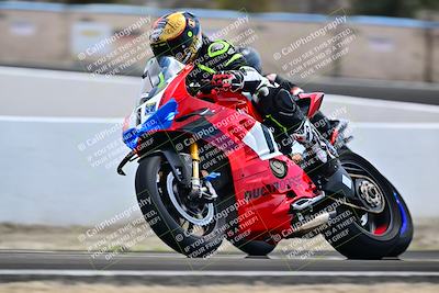media/Apr-18-2025-TrackDaz (Fri) [[45f5874c44]]/B Group/Session 4 (Turn 6 - Outside)/